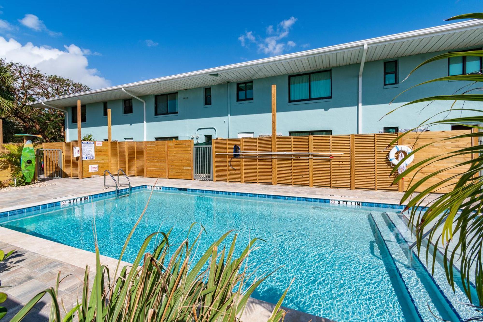 400 South Aparthotel Cocoa Beach Exterior photo